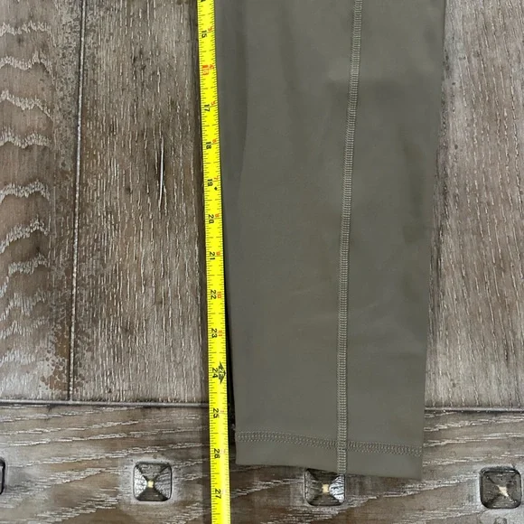 Banana Republic Khaki Leggings - Picture 15 of 16